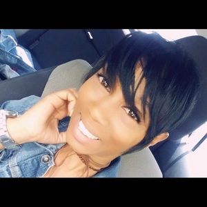 Meet your Posher, Latisha